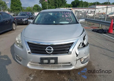 2015 Nissan Altima 2.5 S из США, поврежденный, VIN 1N4AL3AP2FC171600